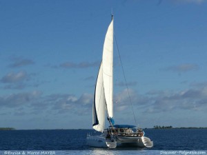 Catamaran in Fakarava - Tuamotu